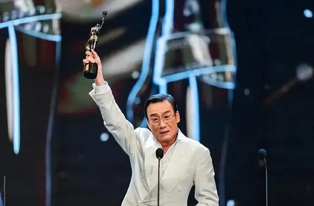 梁家辉第五次获金像奖影帝,廖子妤凭《像我这样的爱情》封后:细节速览 梁家辉第五次获金像奖影帝,廖子妤凭《像我这样的爱情》封后:细节速览