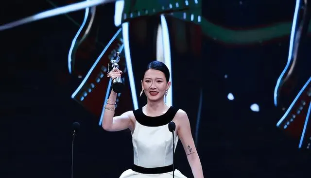 廖子妤凭《像我这样的爱情》获第44届金像奖最佳女演员:资讯配图 廖子妤凭《像我这样的爱情》获第44届金像奖最佳女演员:资讯配图