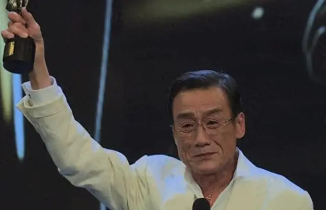 梁家辉第五次摘得金像奖影帝,廖子妤凭《像我这样的爱情》封后:细节速览 梁家辉第五次摘得金像奖影帝,廖子妤凭《像我这样的爱情》封后:细节速览