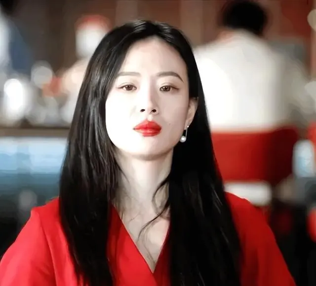 李梦《冰湖重生》卞皇后角色引发业内重评疯批美人表演谱系：资讯配图