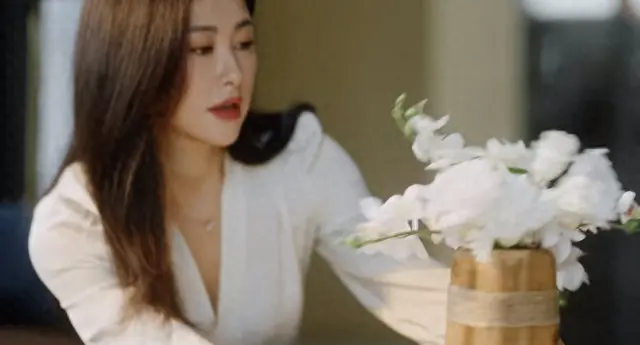 《蜜语纪》鲁贞贞指使安装窃听器被警方逮捕：细节速览