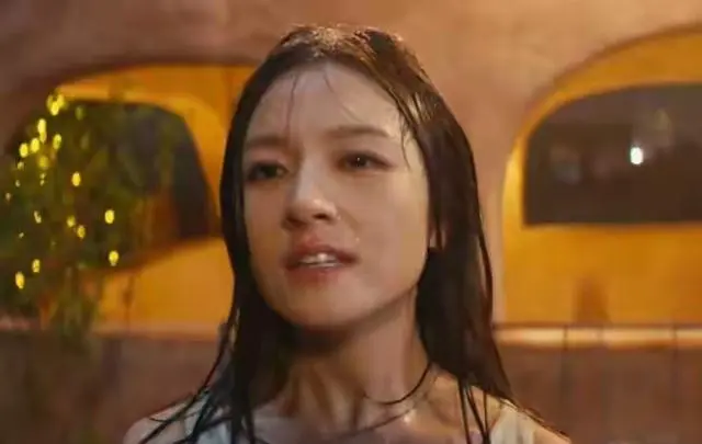 《喀什恋歌》5月5日央视一套开播，李兰迪郭俊辰主演南疆实景短剧：资讯配图