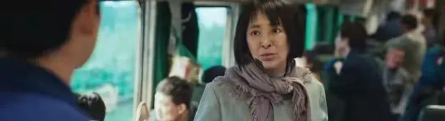 《小巷人家》登顶近2年国产年代剧榜首，苏州弄堂1:1复刻细节获业内认可：资讯配图